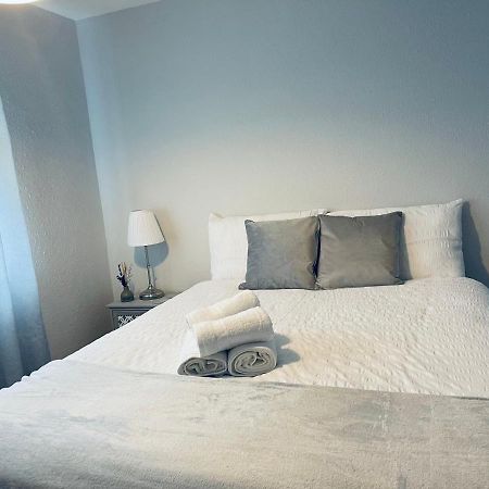 II Comfortable Room, Shared House Almondsbury Exterior foto